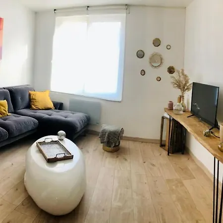 F2 Confort Apartment